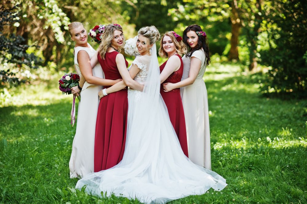 604 HOCHZEITde Ratgeber Am Hochzeitstag mit Familie u Gaesten Hochzeitsfotos Ideen iStock 664254528 2018 06