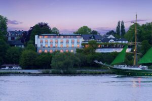 HOTEL LOUIS C. JACOB