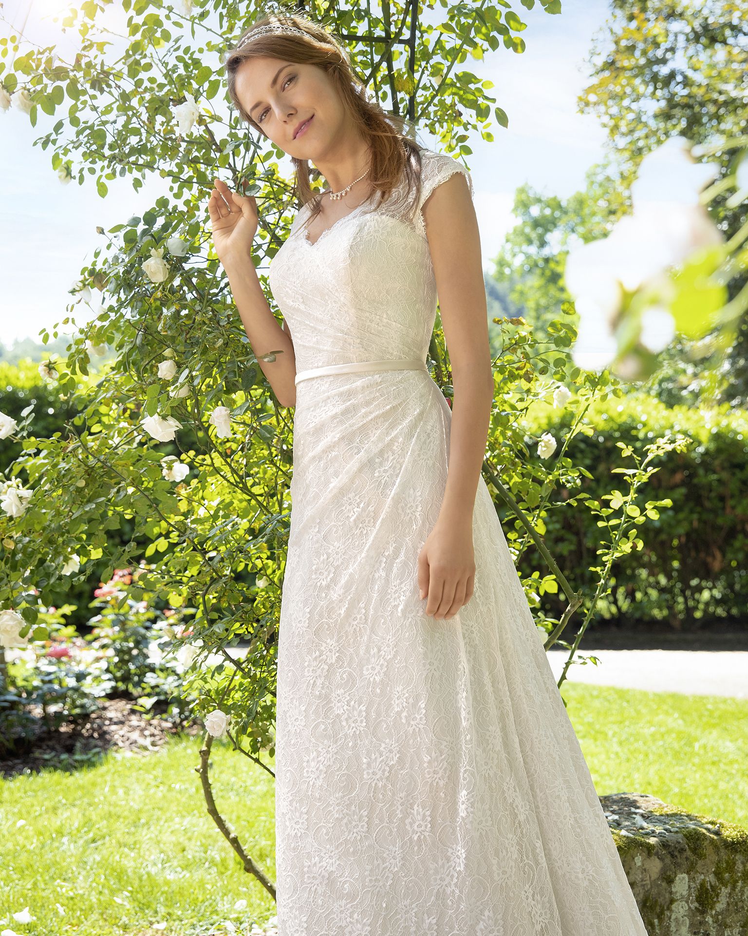 251 Kleemeier Valerie Brautmode Brautkleid Kollektion 2019 13855 HADIYA MIT SCHLEPPE
