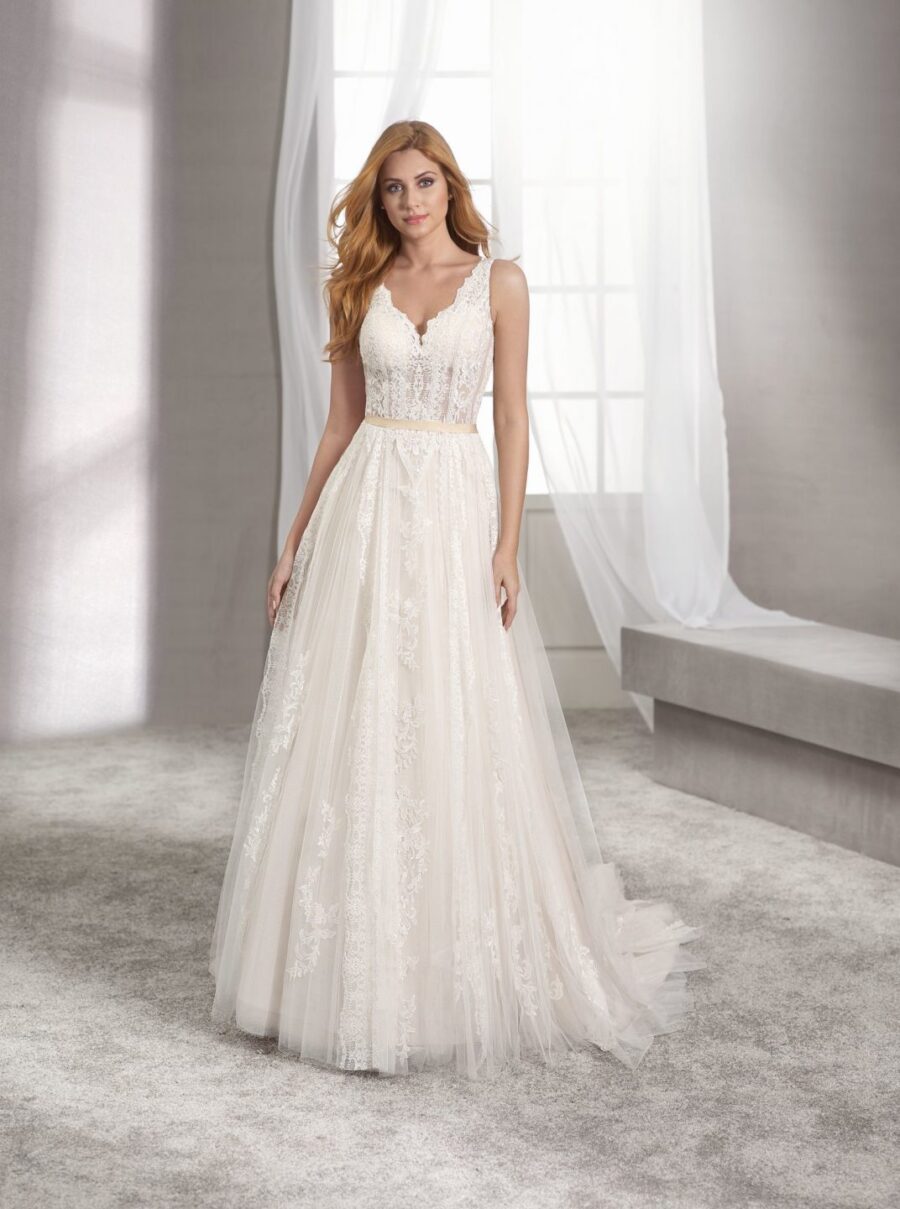 213 Fara Sposa Brautmoden Brautkleid Kollektion 2019 5417 1