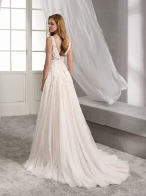 218 Fara Sposa Brautmoden Brautkleid Kollektion 2019 5418 3