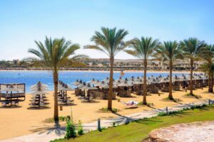 20 02 Steigenberger Coraya Beach Marsa Alam Flitterwochen 2019 SHR Steigenberger Marsa Alam Coraya Beach exterior Beach002