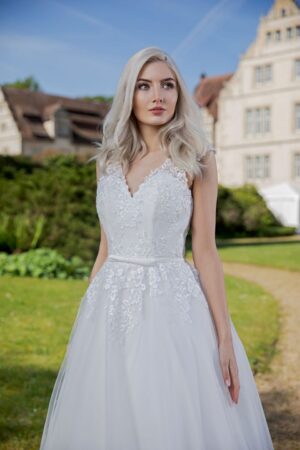 219 Fashion Queen AnnAngelex Brautmoden Brautkleider Kollektion 2020 B2060 Badria 4
