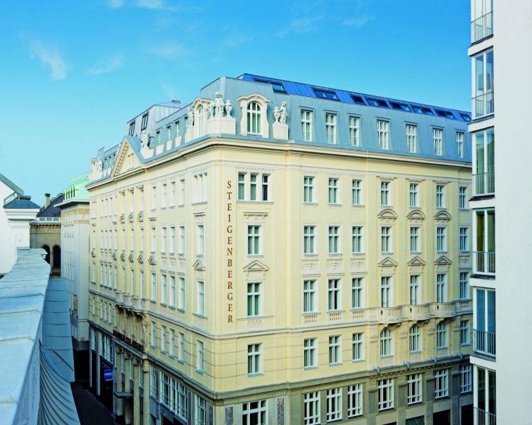 26 01 Steigenberger Hotel Herrenhof Wien Hochzeitslocation 2019 44543 SHR HerrenhofWien exterior 0010