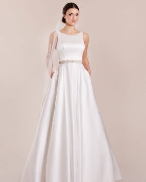 pure white BY LILLY