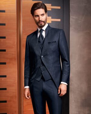 Prestige 2020 Look 3