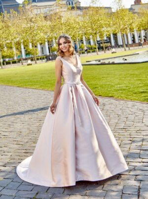 DE LUXE by Lisa Donetti