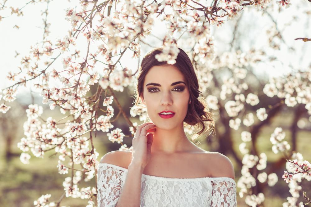 101-HOCHZEITde-Ratgeber-Allgemein-Heiraten-im-Fruehling-Fruehlingshochzeit-iStock-511587642-2019-06