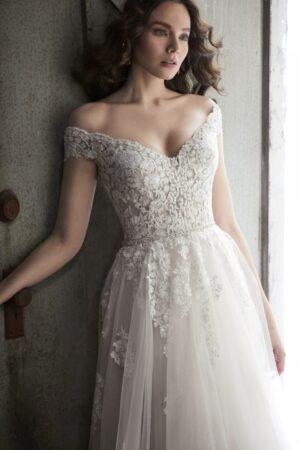 028 Maggie Sottero Brautmoden Brautkleider Kollektion 2020 Maggie Sottero Natalie 20MS322 PROMO1 Uncropped