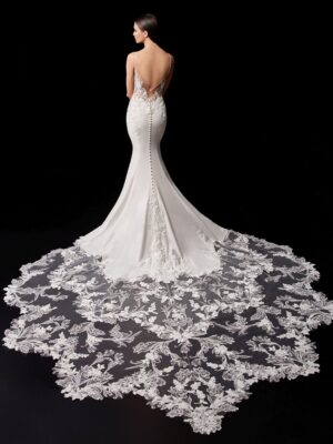 1 025 Enzoani Brautmoden Brautkleider Kollektion 2021 Enzoani 2021 Pro PearlTrain Bac Web