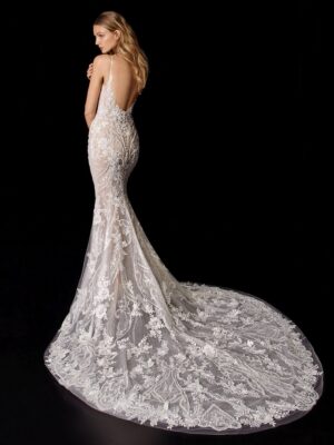 1 050 Enzoani Brautmoden Brautkleider Kollektion 2021 Enzoani 2021 Pro Phoebe Bac Web