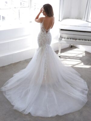 2 077 Blue by Enzoani Brautmoden Brautkleider Kollektion 2021 Blue 2021 Pro Nonee Bac Web
