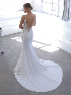 2 091 Blue by Enzoani Brautmoden Brautkleider Kollektion 2021 Blue 2021 Pro Nuraya Bac Web