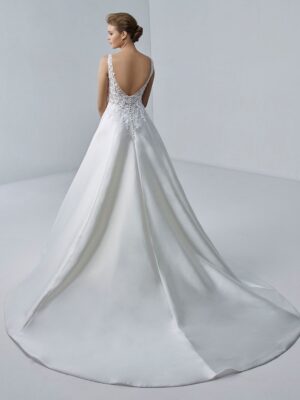 6 020 Etoile by Elysee Brautmoden Brautkleider Kollektion 2021 Etolie 2021 Pro Bette Bac Web