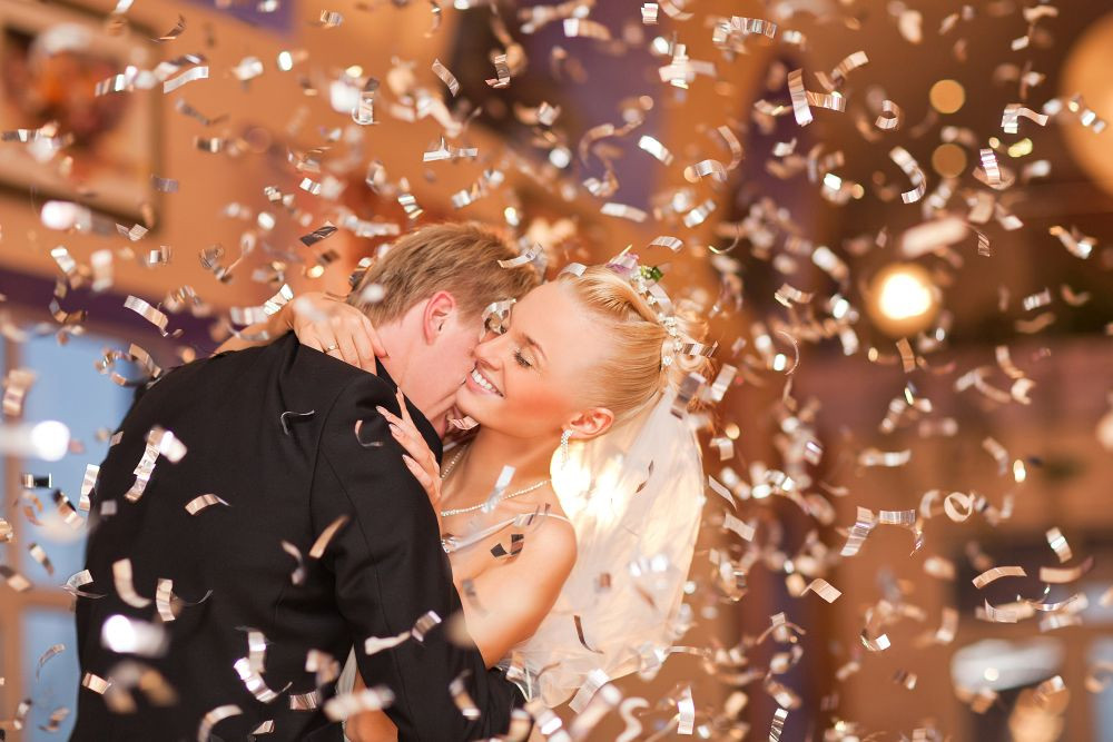 202 HOCHZEITde Ideen Ratgeber Serviceanbieter Hochzeitsfeuerwerk klein iStock 153149217 2020 11