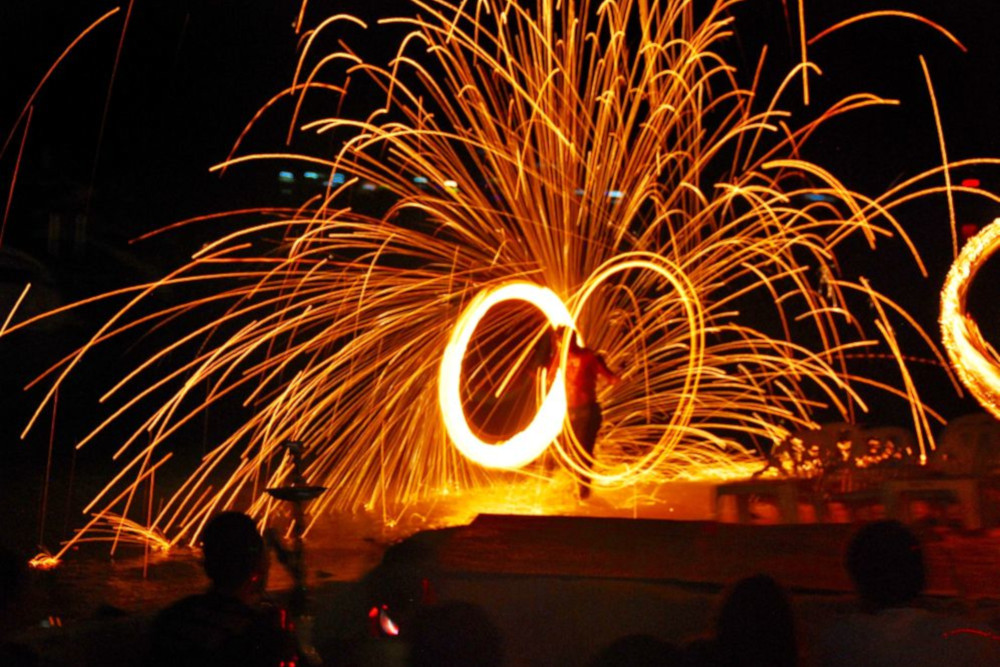 403 HOCHZEITde Ideen Ratgeber Serviceanbieter Hochzeits Feuer Show iStock 476952590 2020 11