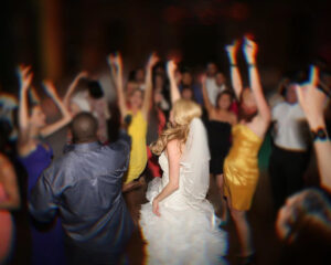 03-Firstclass-Dj-Hochzeits-DJs-Kuenstlerbooking-Frankfurt-2023-Hochzeitsmusik